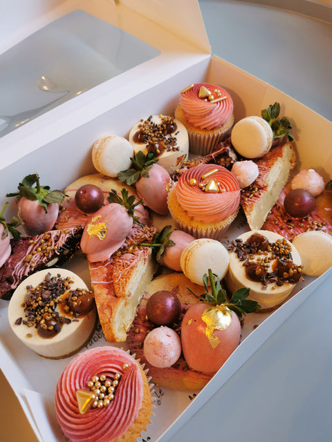 Bespoke Gift Box With Toppers