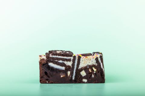 Cookies & Cream Mighty Brownie