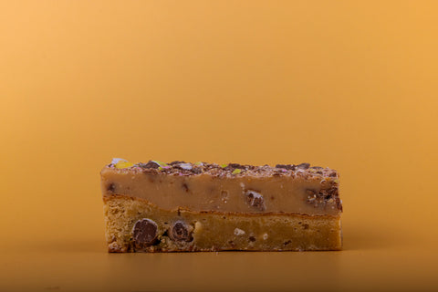 Mini Egg Fudgy Wudgy Blondie