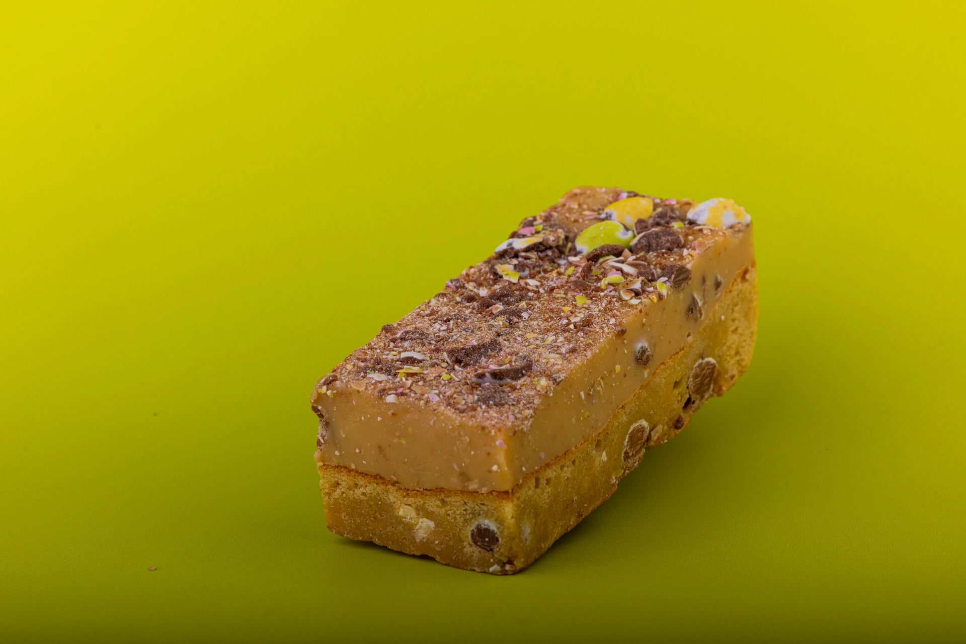 Gluten Free Mini Egg Fudgy Wudgy Blondie