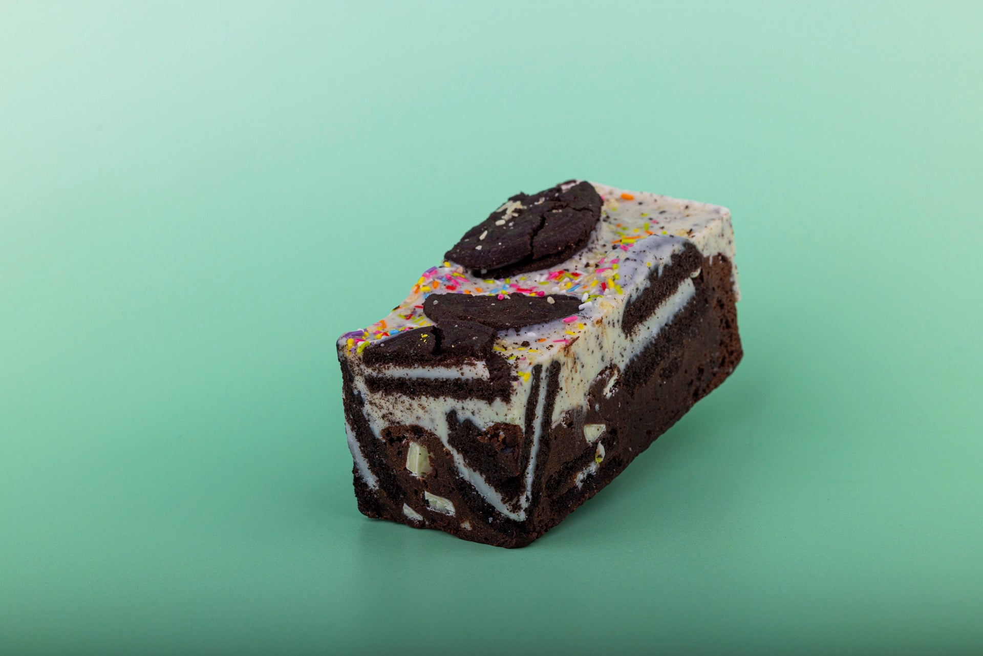 Cookies & Cream Mighty Brownie