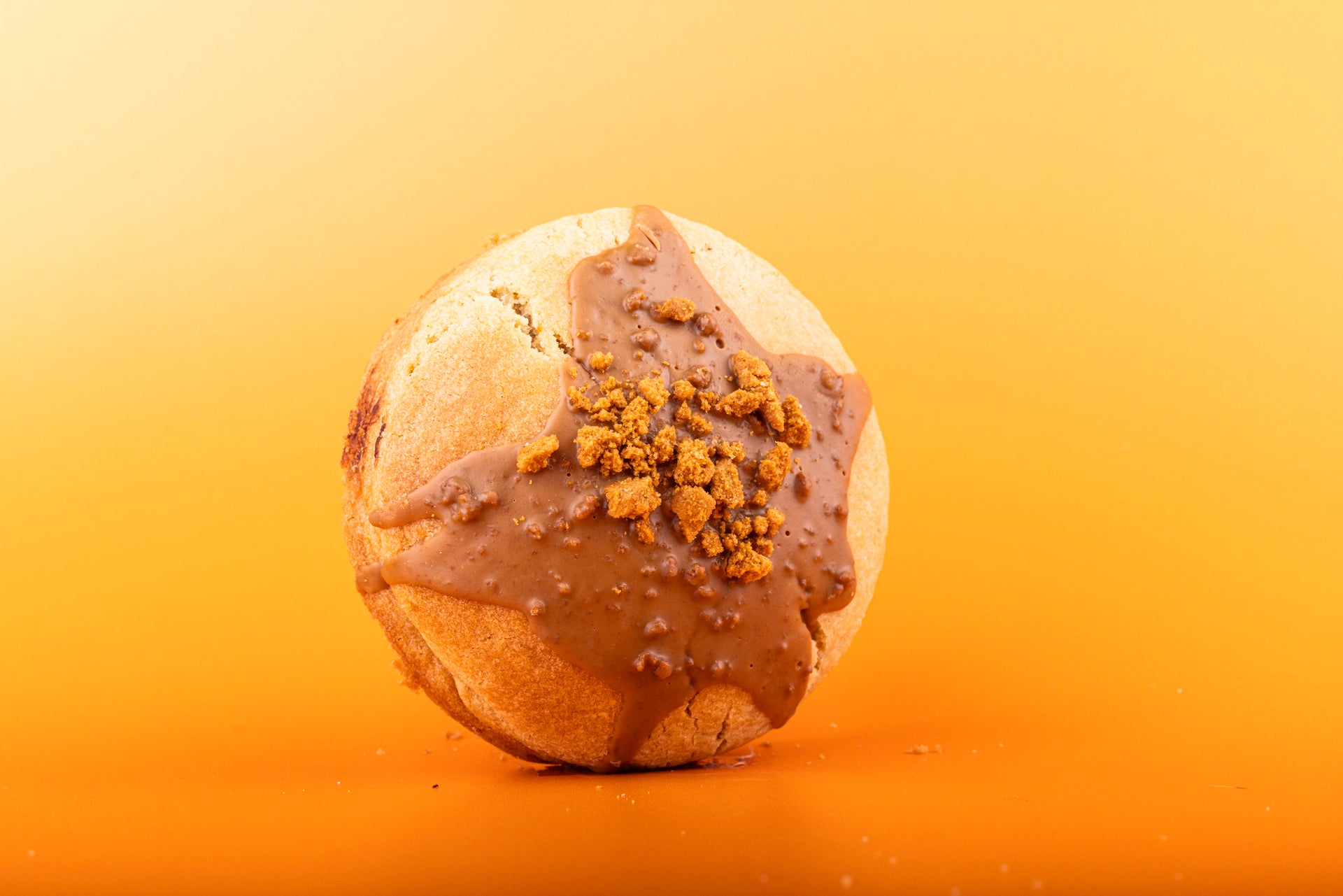 Biscoff Stuffed Cookie