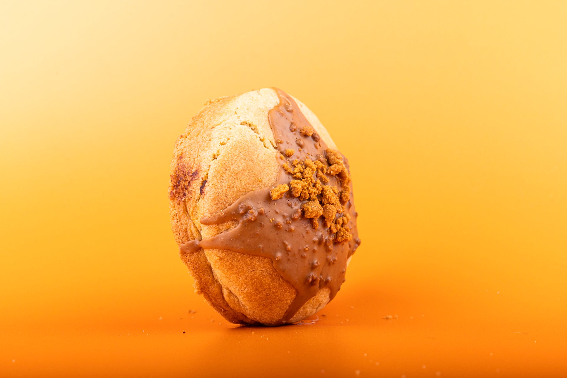 Biscoff Stuffed Cookie