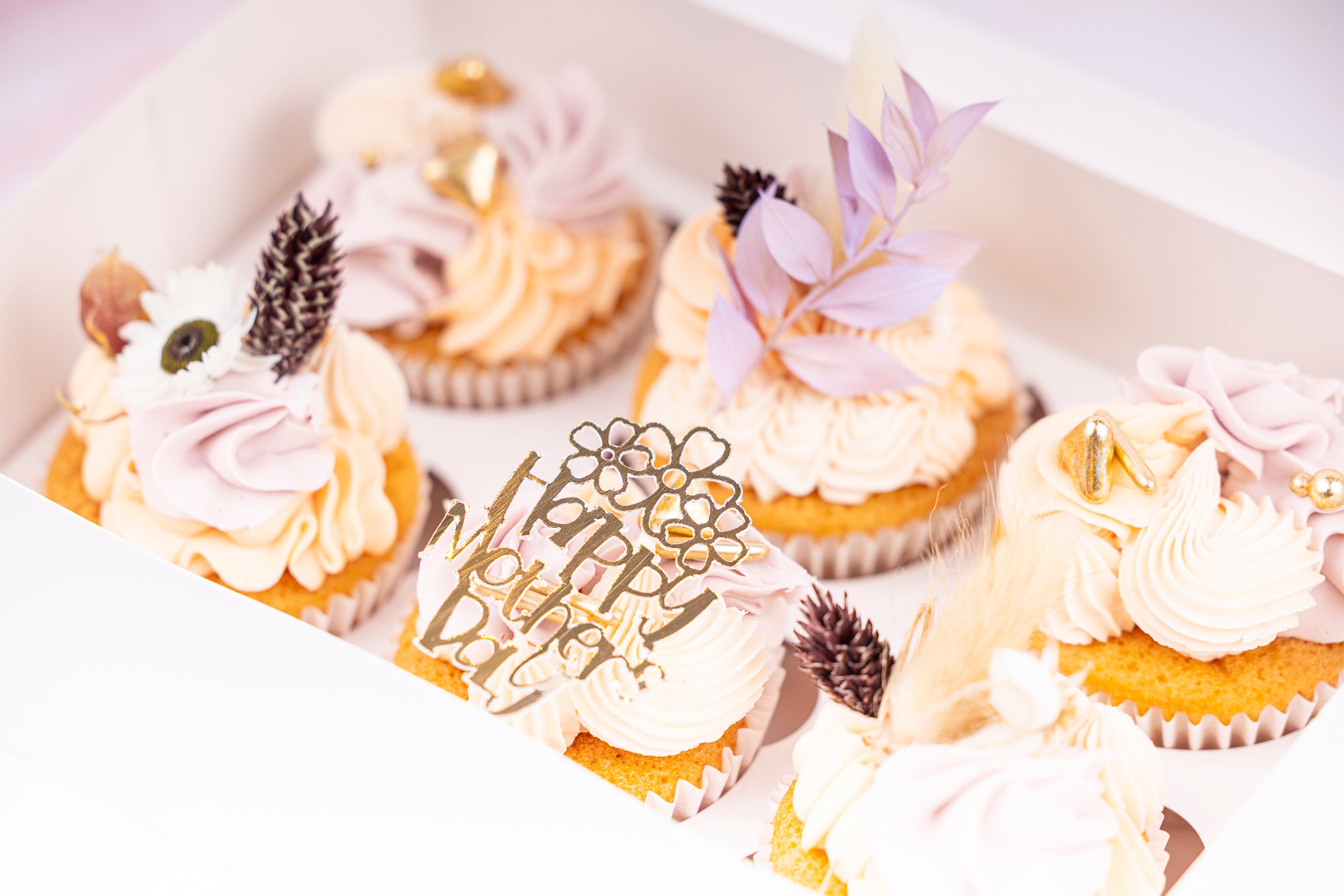 6 Mother's Day Cupcakes