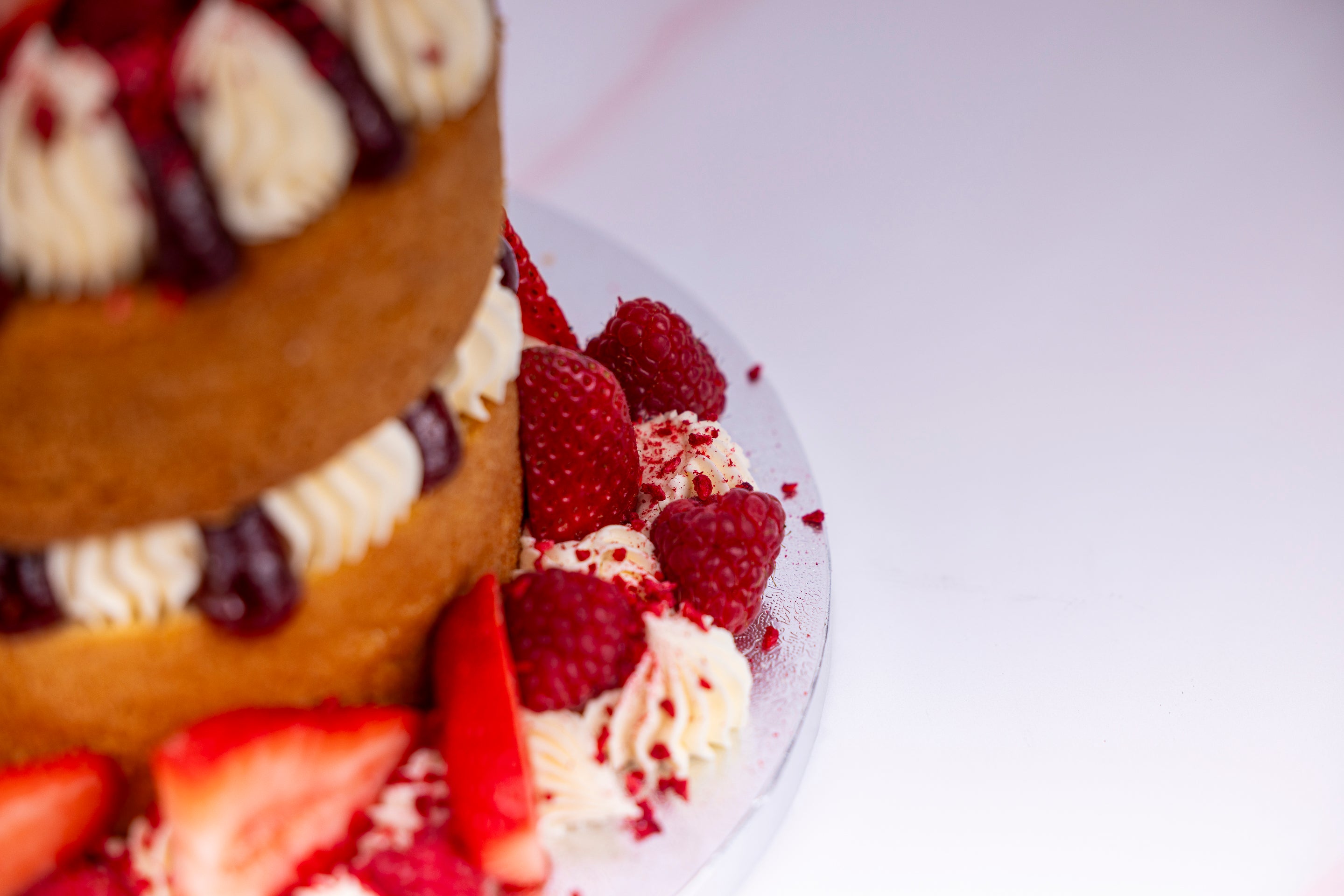 8 Inch Mother’s Day Berry Victoria Sponge